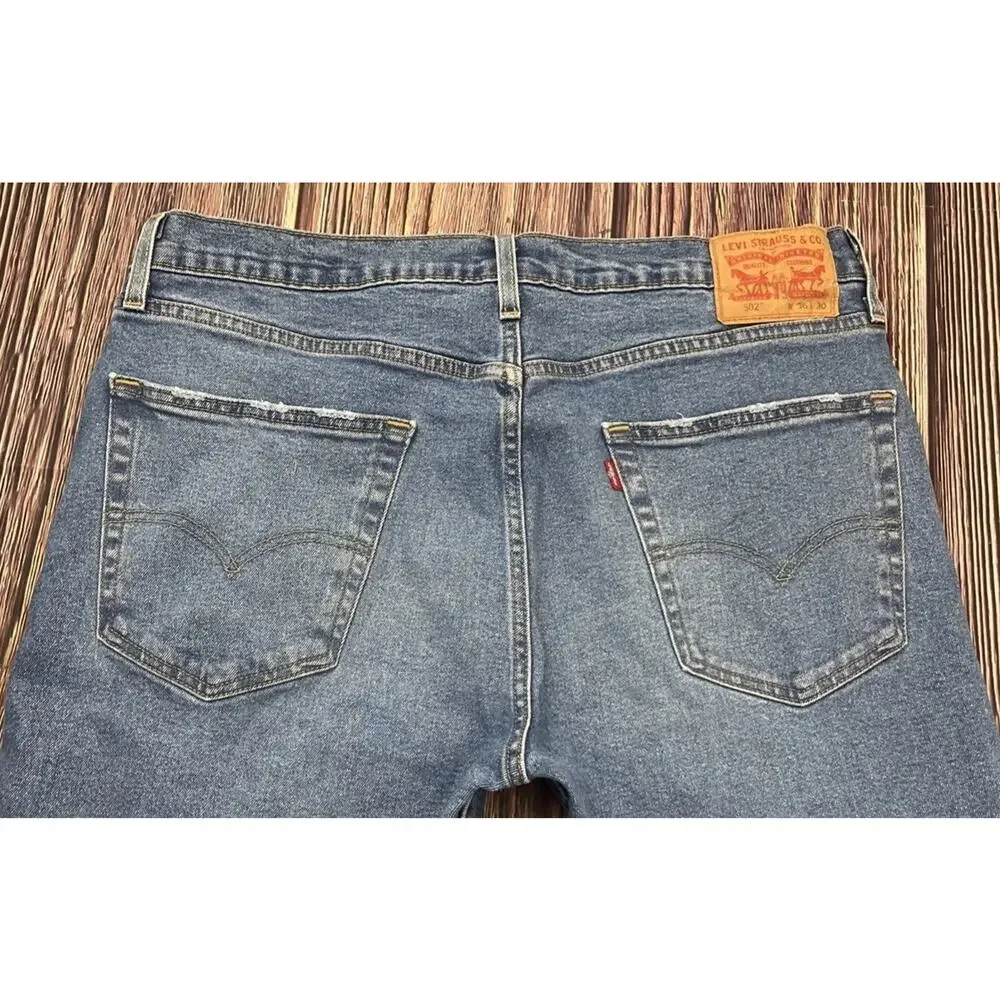 Levis 502 Regular Taper Blue Jeans Mens Size 36x30 (Measures 36x28)